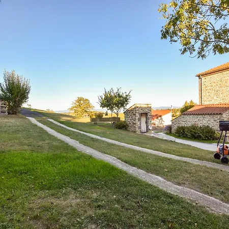 Holiday Home Saint-Beauzire Near Pauillac Castle, Cleaning Included Saint-Beauzire (Haute-Loire)
