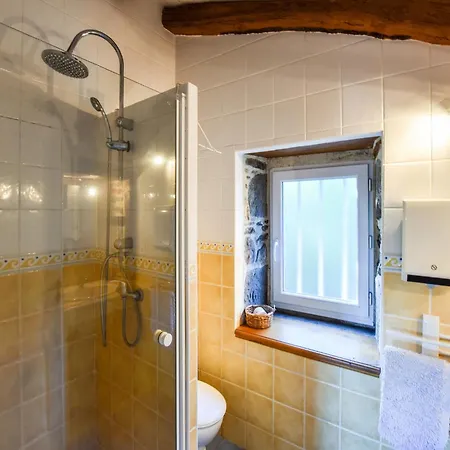 Holiday Home Saint-Beauzire Near Pauillac Castle, Cleaning Included * Saint-Beauzire (Haute-Loire)