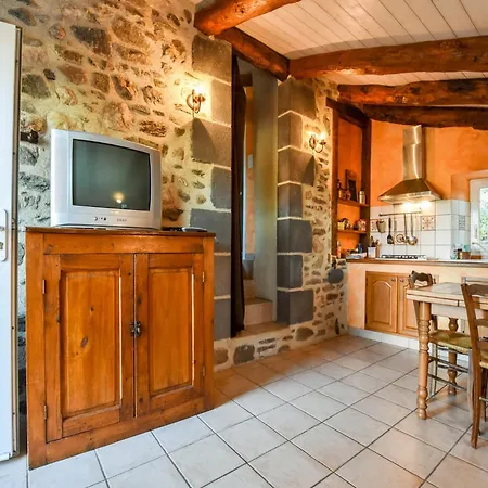 Holiday Home Saint-Beauzire Near Pauillac Castle, Cleaning Included