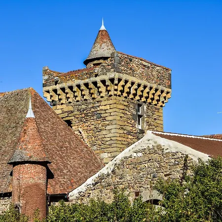 Holiday home Holiday Home Saint-Beauzire Near Pauillac Castle, Cleaning Included *
